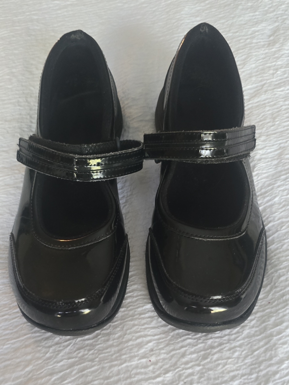 L.L. Bean Black Patent Mary Jane Shoes for Kids